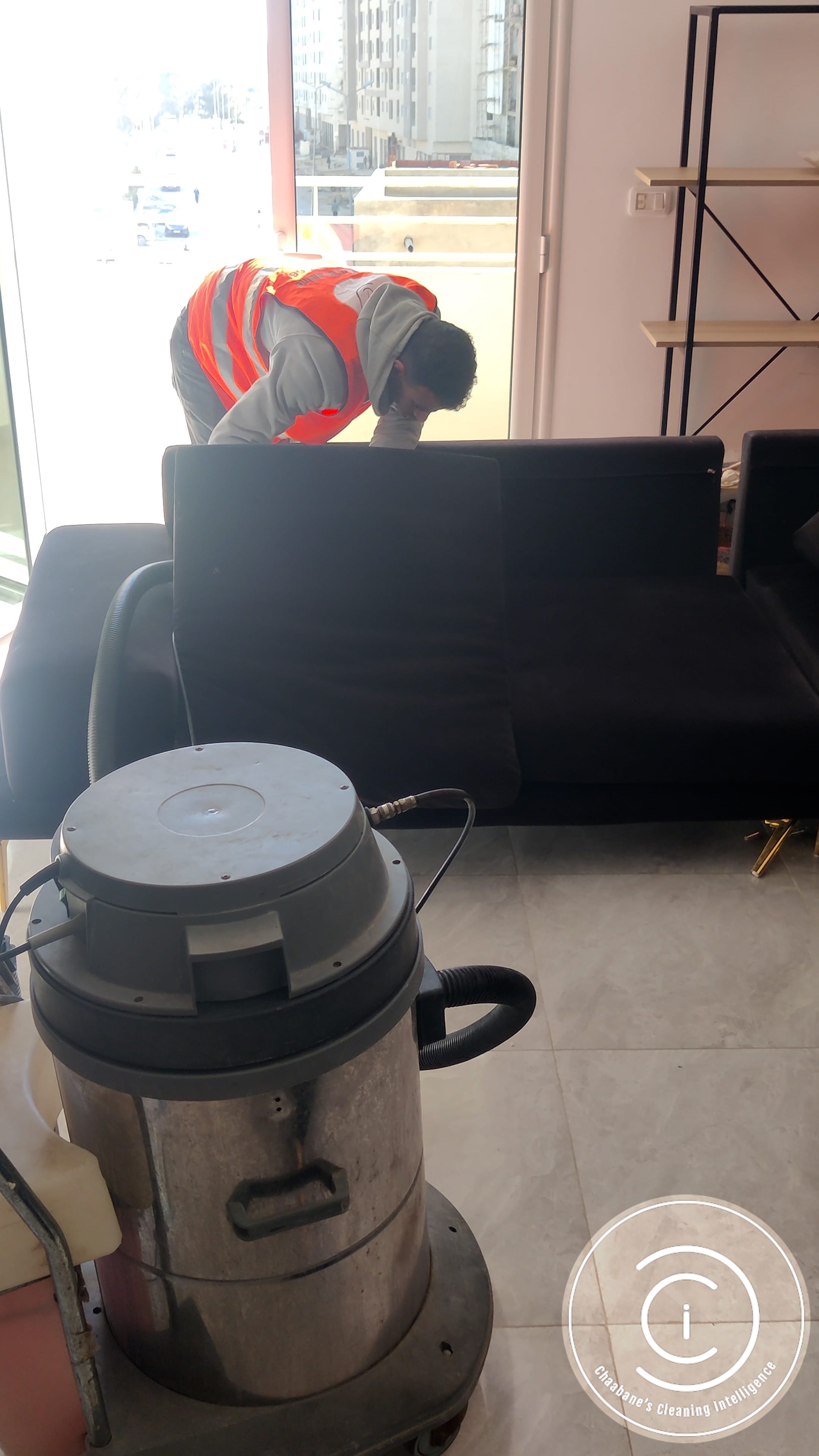 upholstry cleaning 2